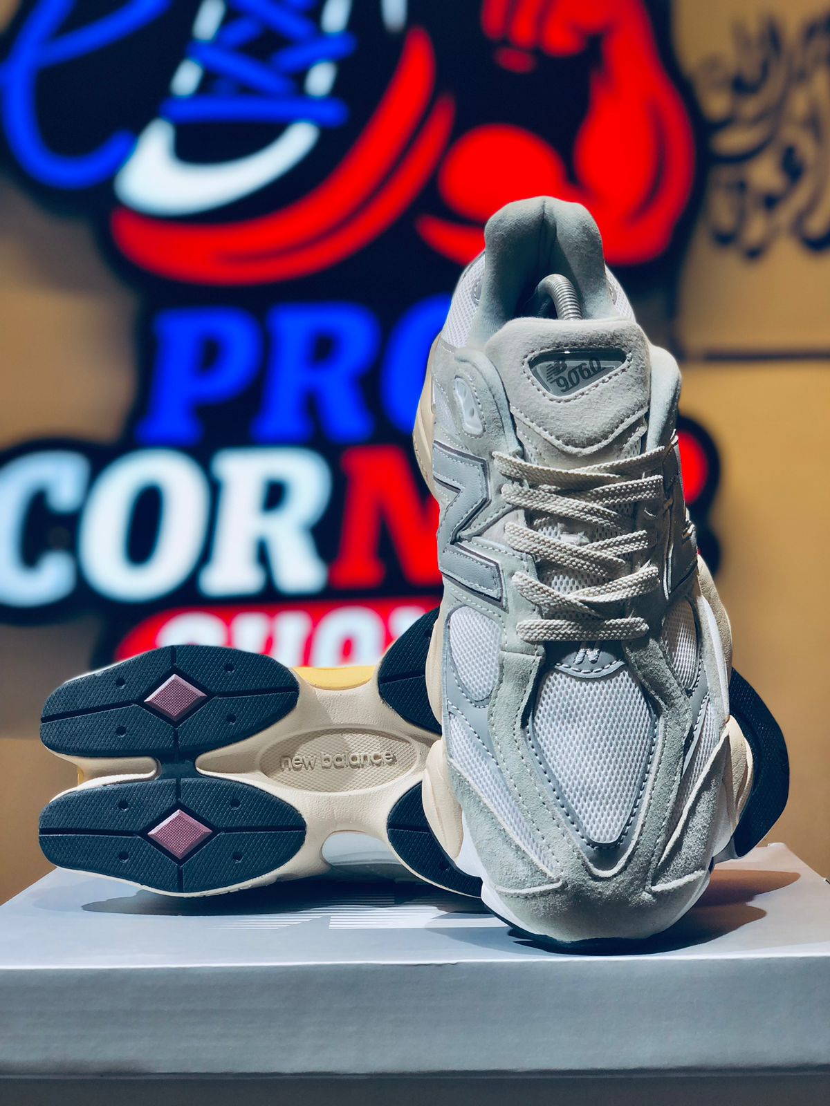 New Balance 9060 - Beige